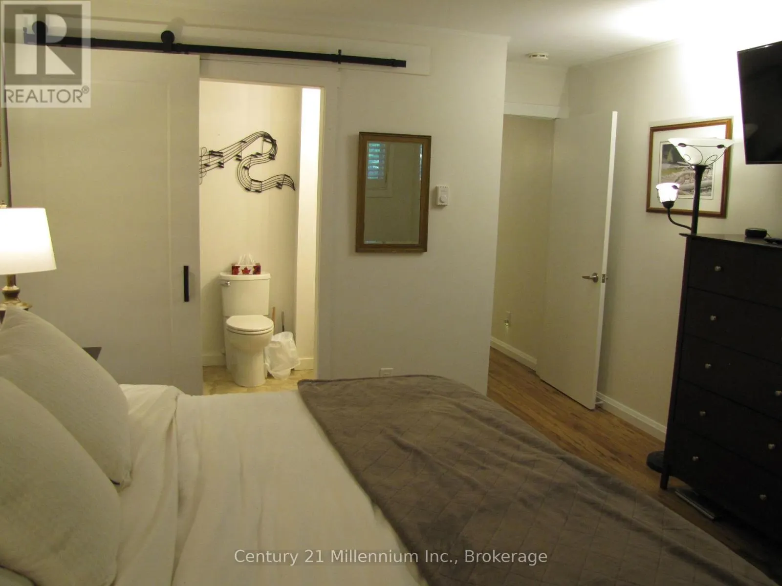 341 - 11 HARBOUR STREET W, #341