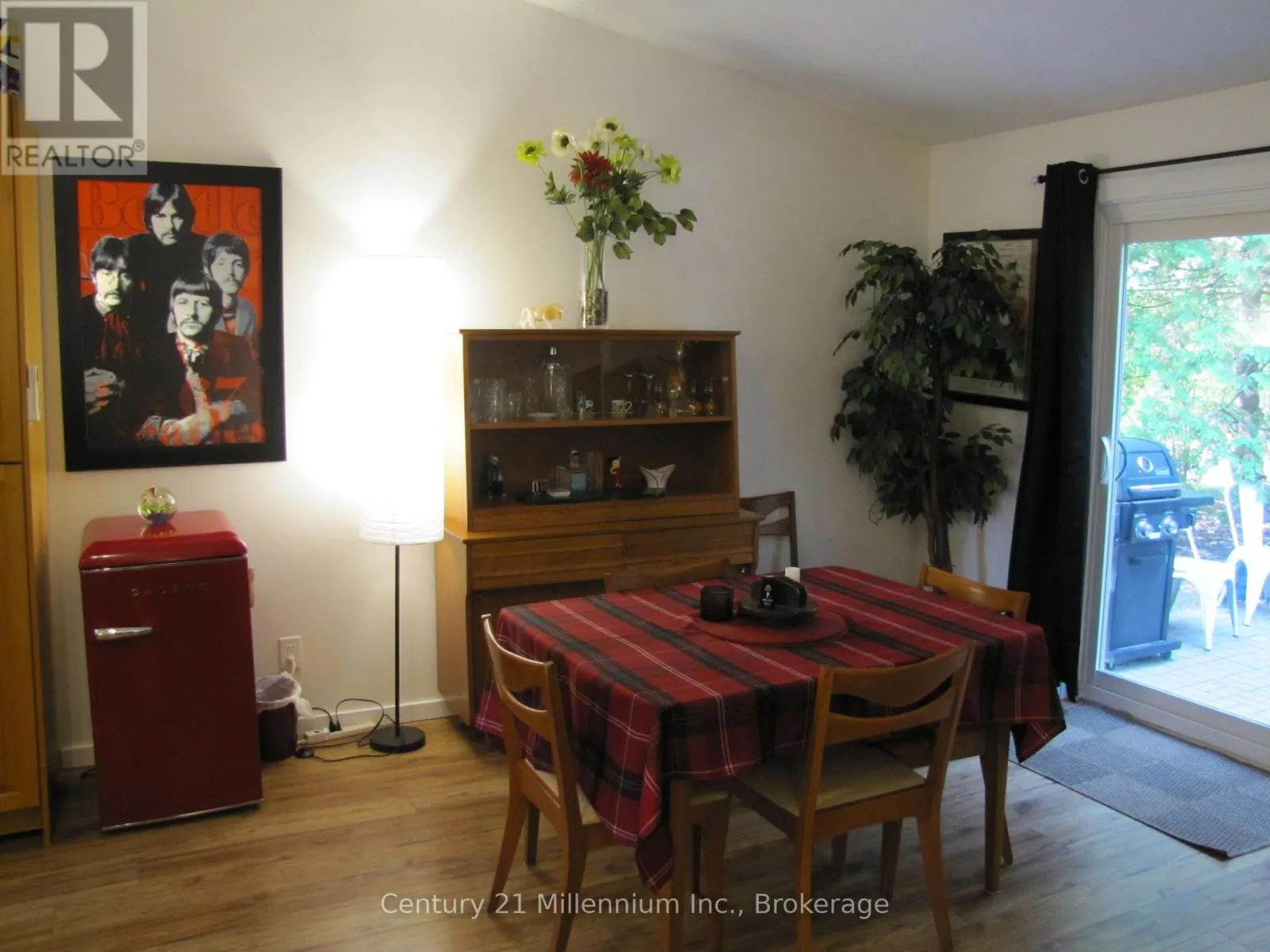 341 - 11 HARBOUR STREET W, #341
