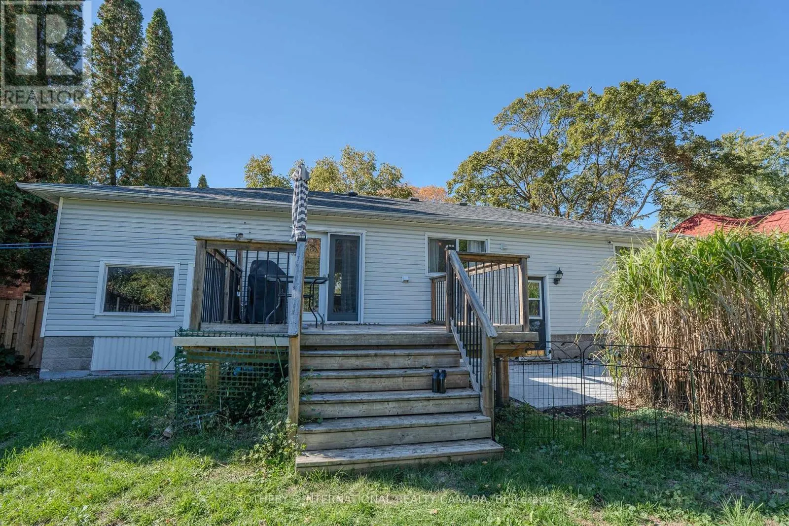 345 NAPIER STREET