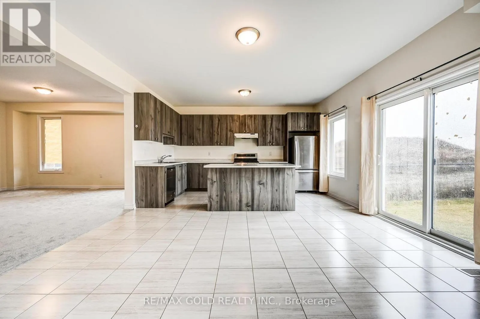 84 ATLANTIS DRIVE W