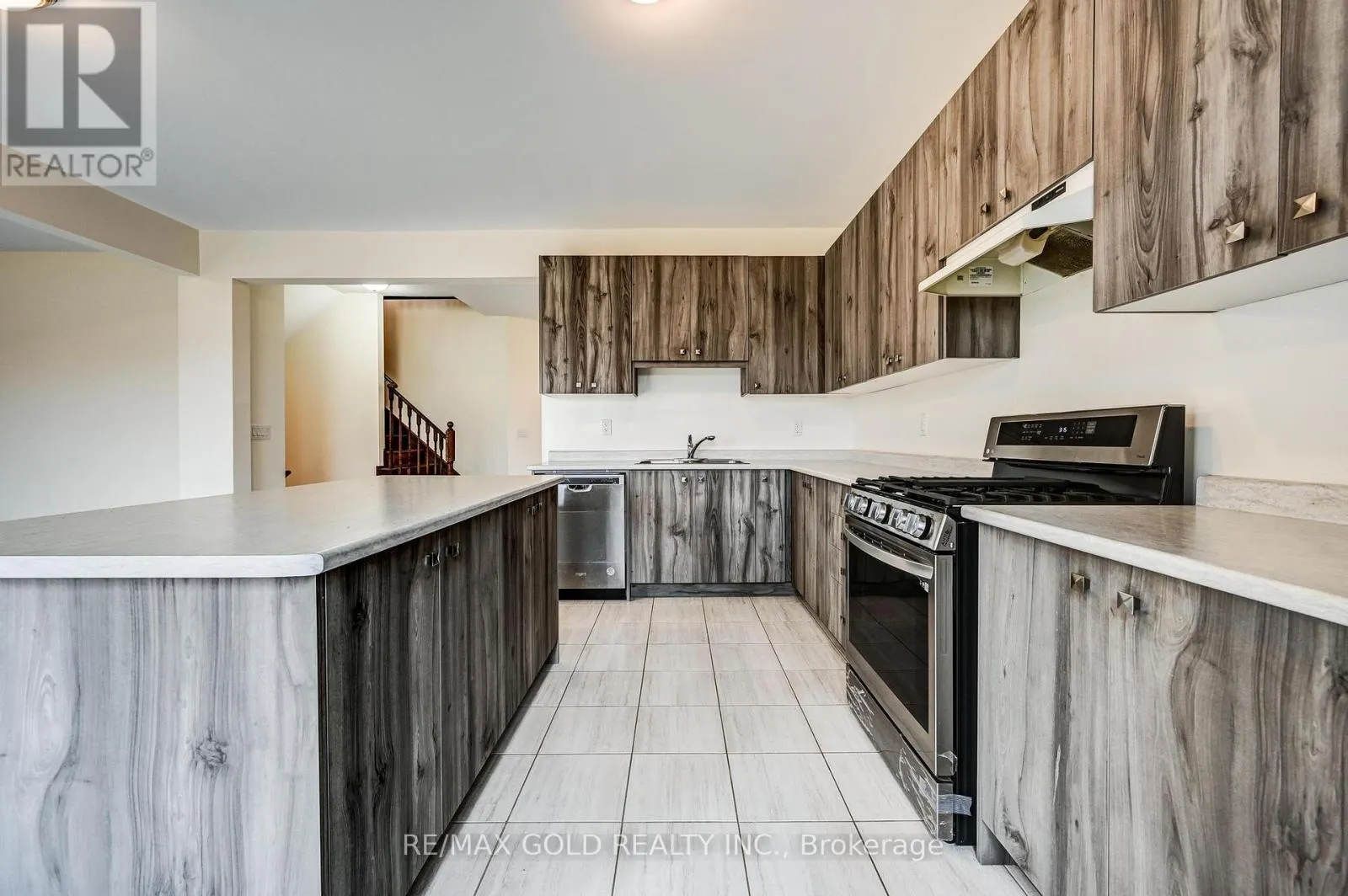 84 ATLANTIS DRIVE W