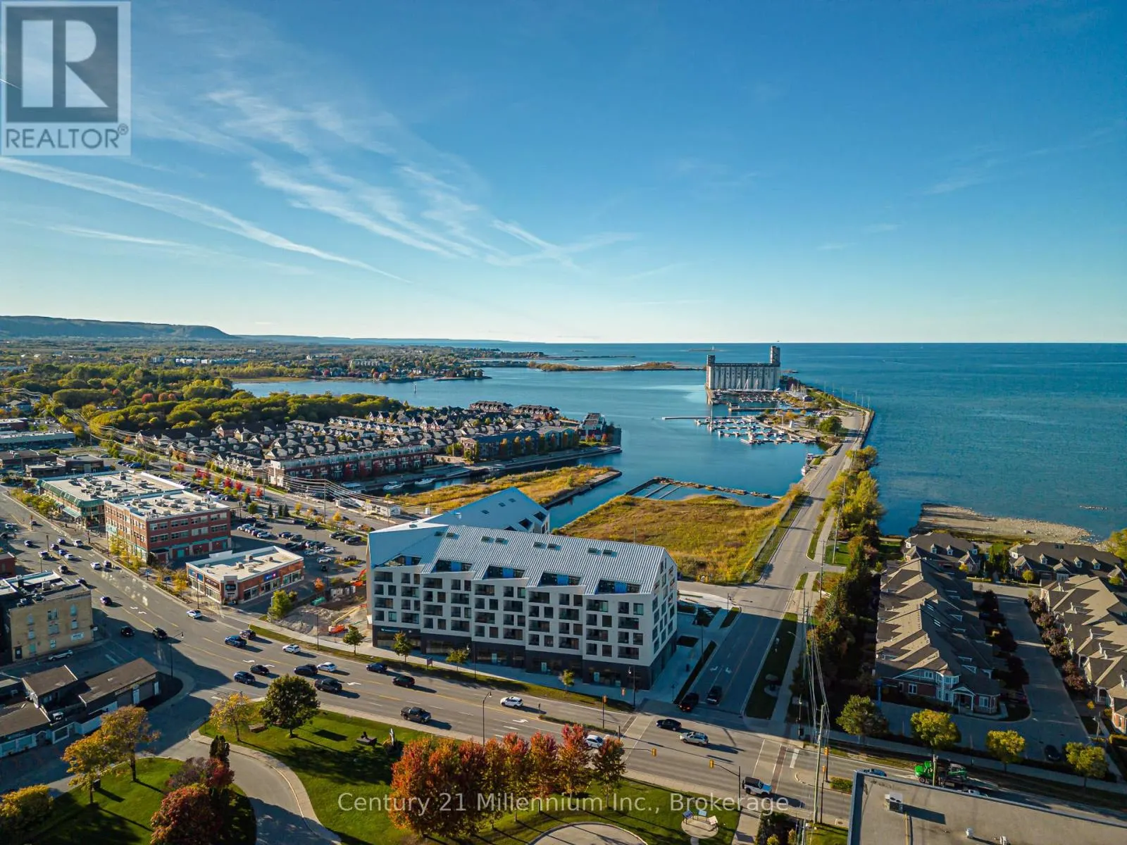 223 - 31 HURON STREET, #223