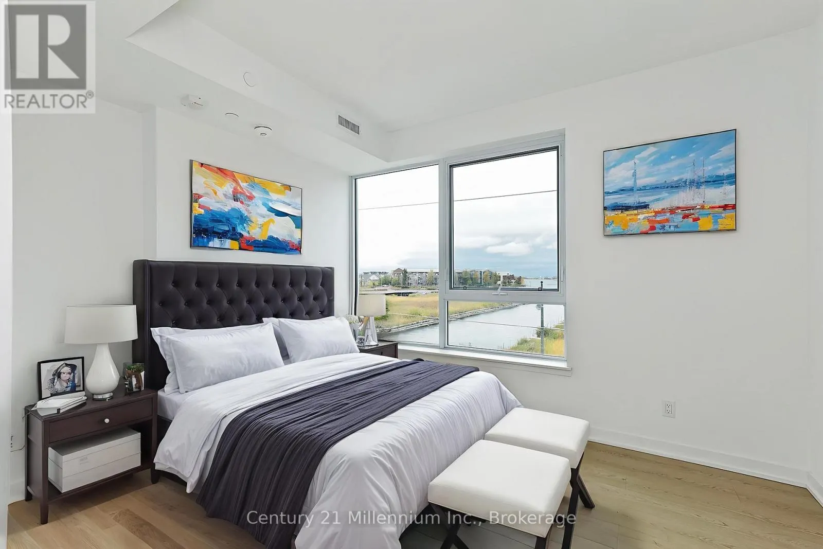 223 - 31 HURON STREET, #223