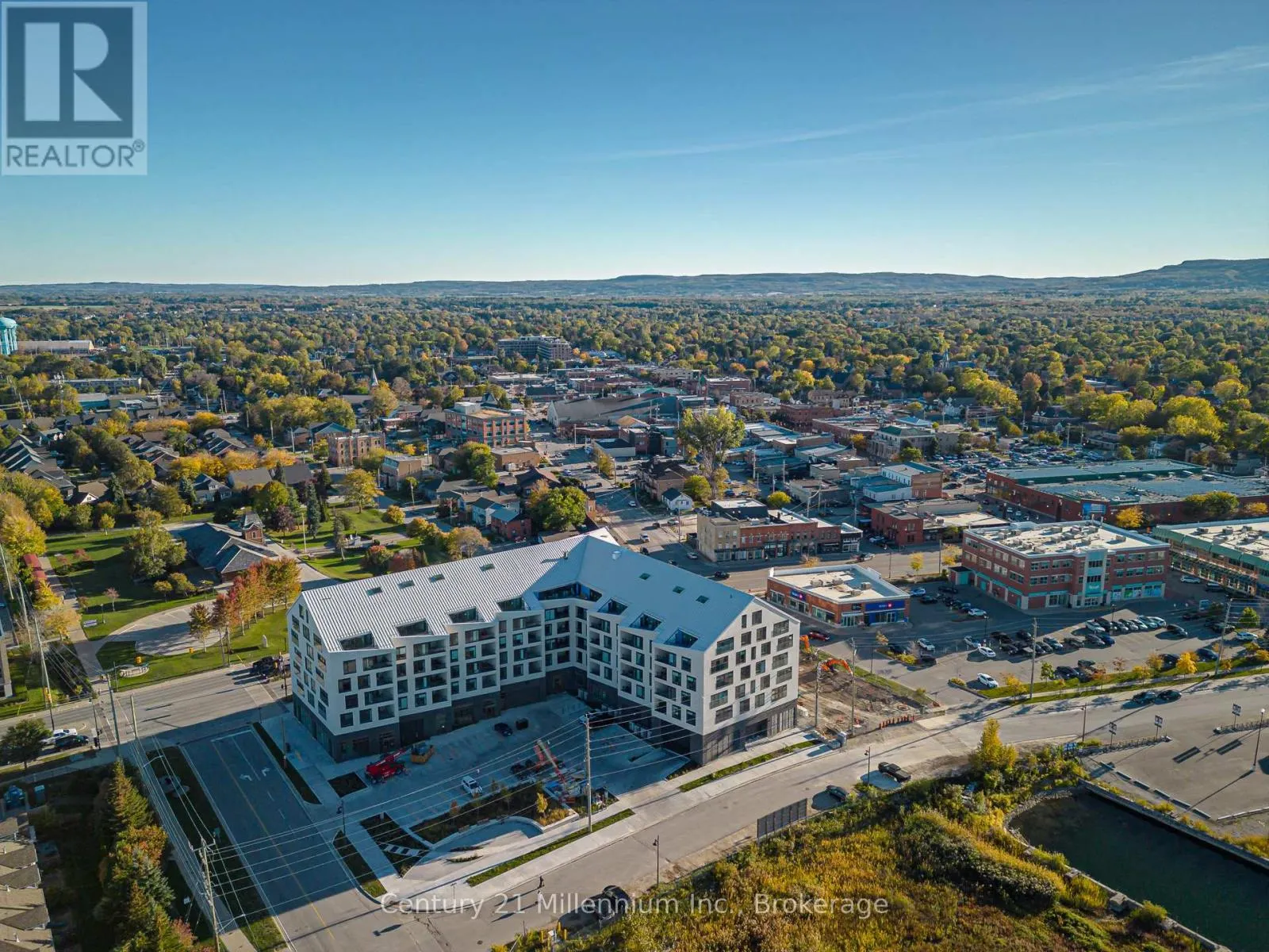 223 - 31 HURON STREET, #223