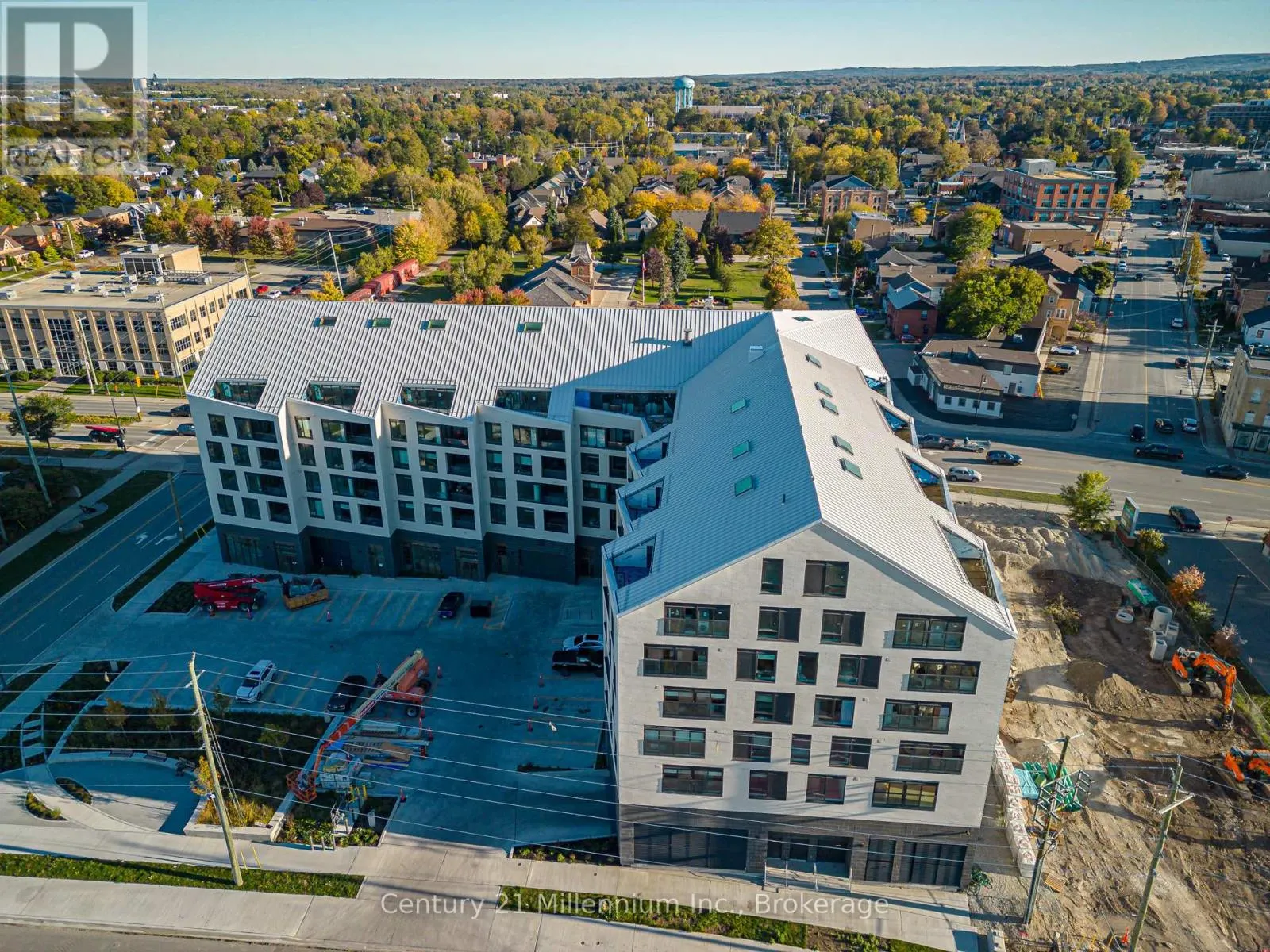 223 - 31 HURON STREET, #223