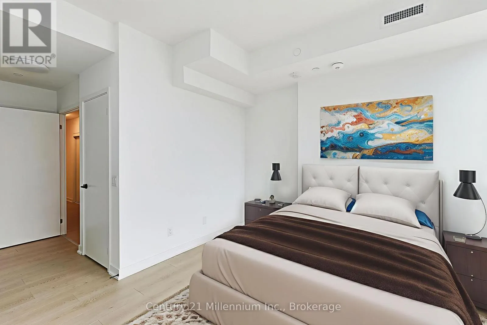 223 - 31 HURON STREET, #223