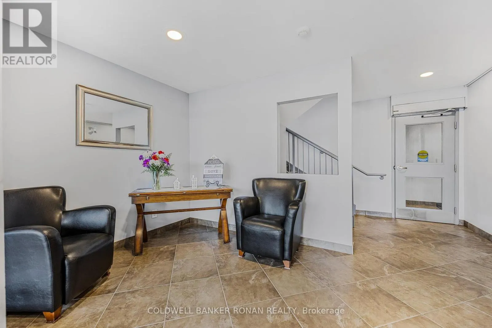 311 - 500 MAPLEVIEW DRIVE
