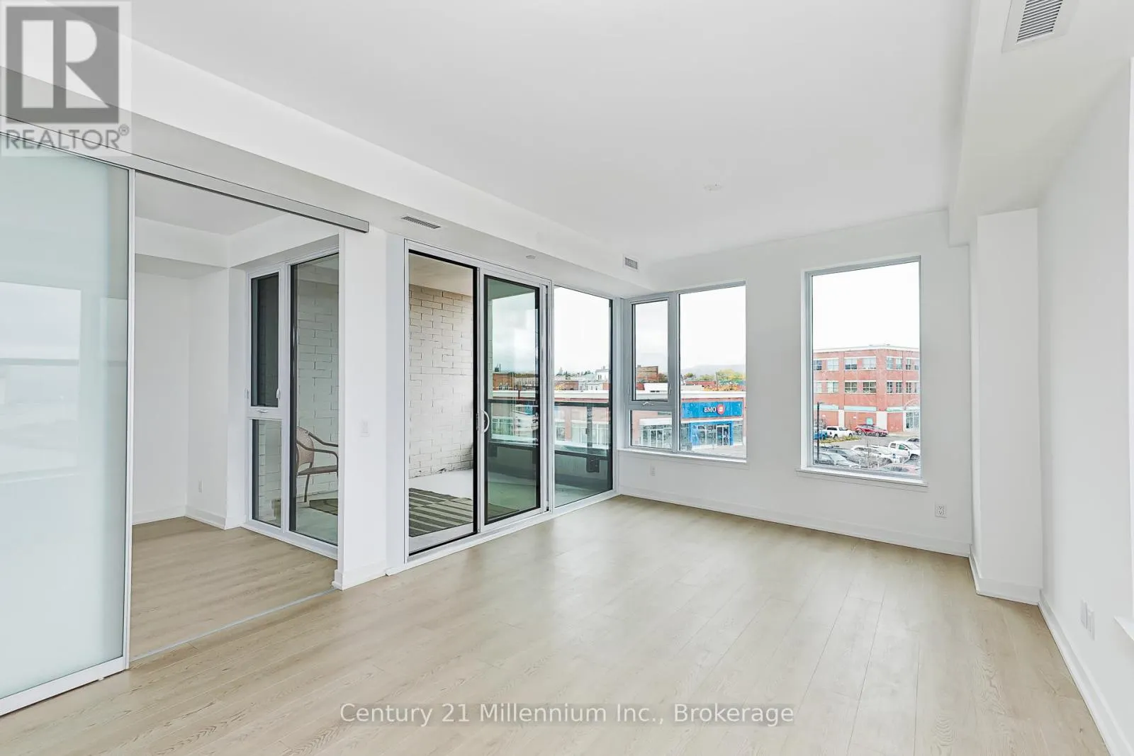 223 - 31 HURON STREET, #223