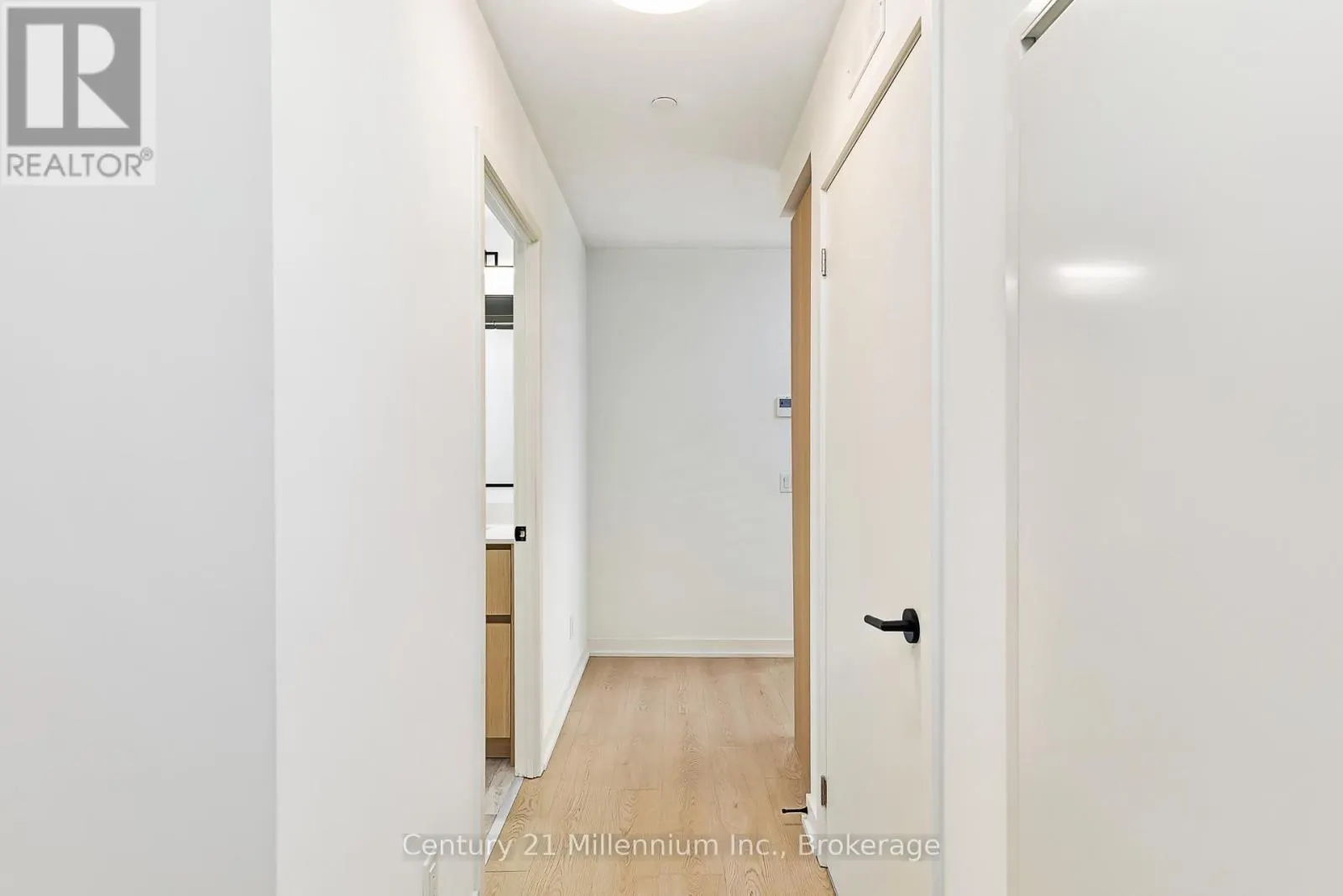 223 - 31 HURON STREET, #223