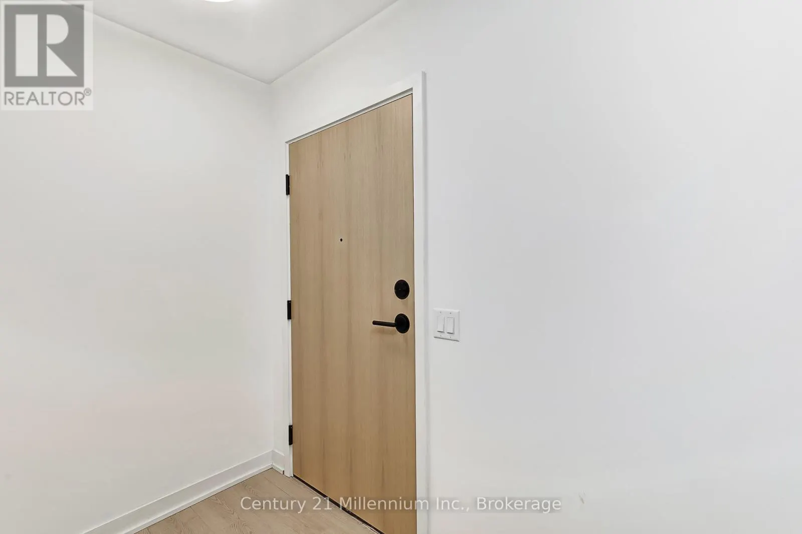 223 - 31 HURON STREET, #223