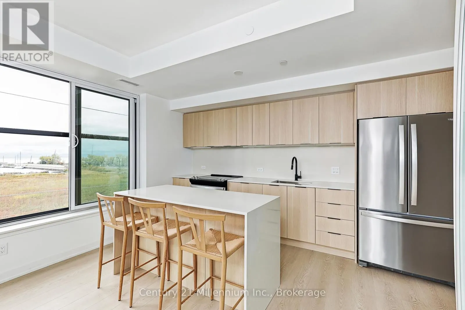 223 - 31 HURON STREET, #223