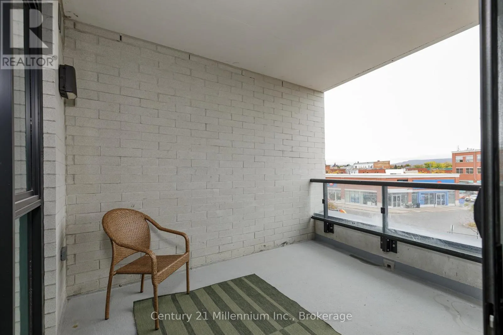 223 - 31 HURON STREET, #223