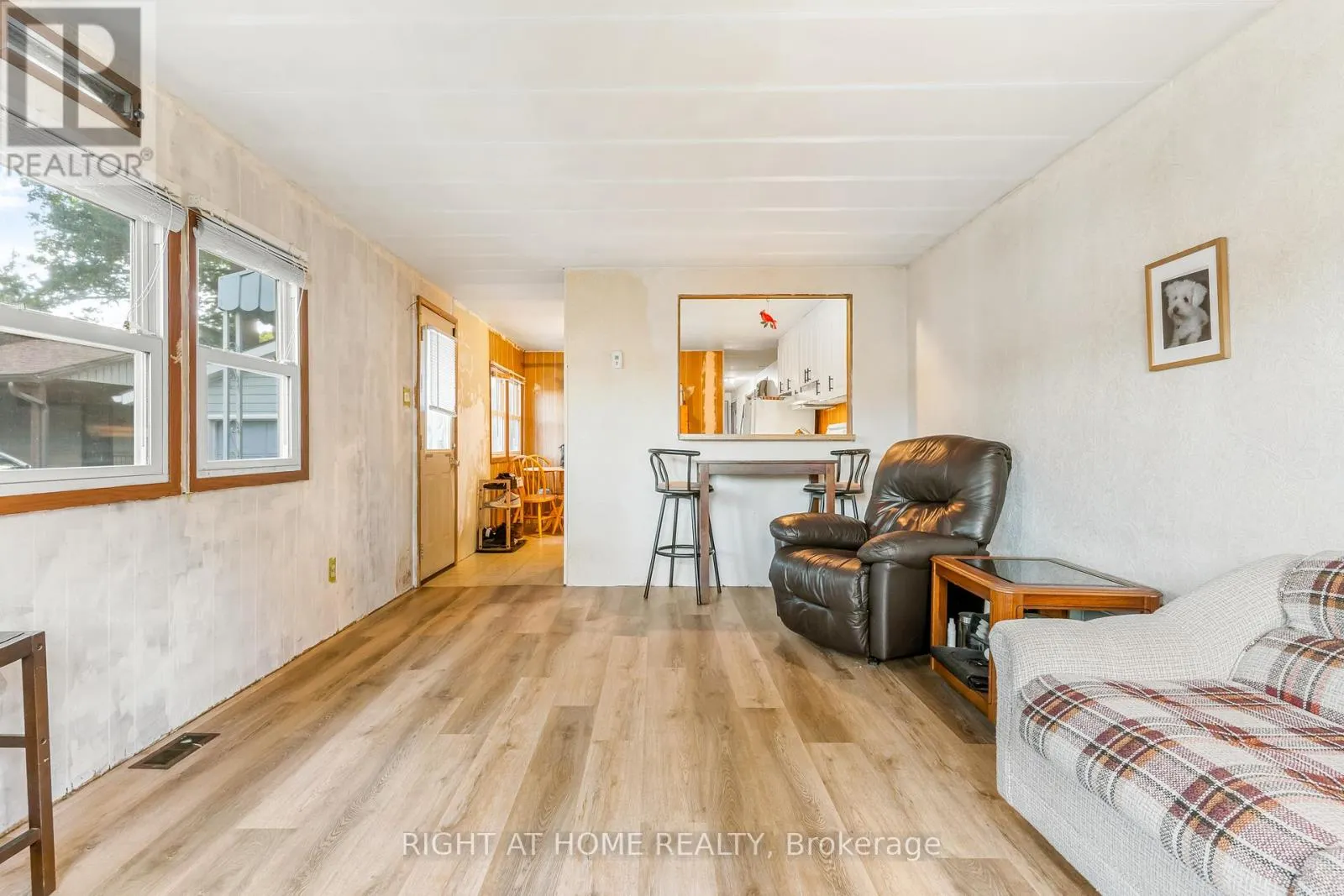 3 CARRUTHERS STREET S
