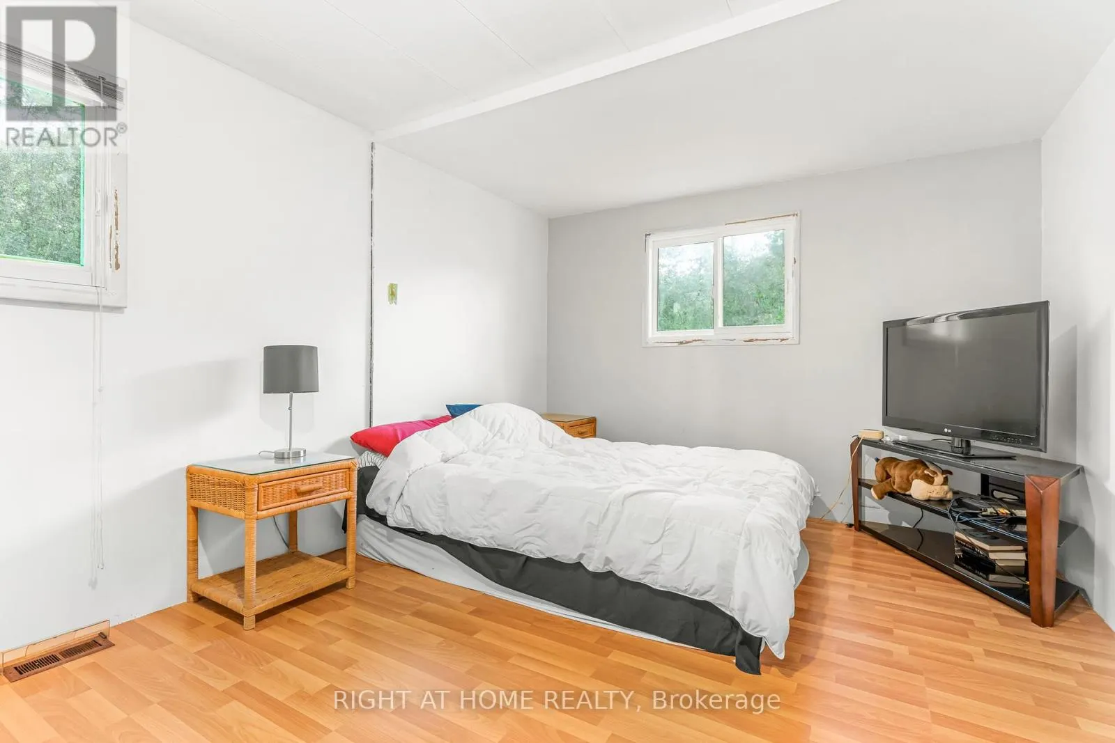 3 CARRUTHERS STREET S