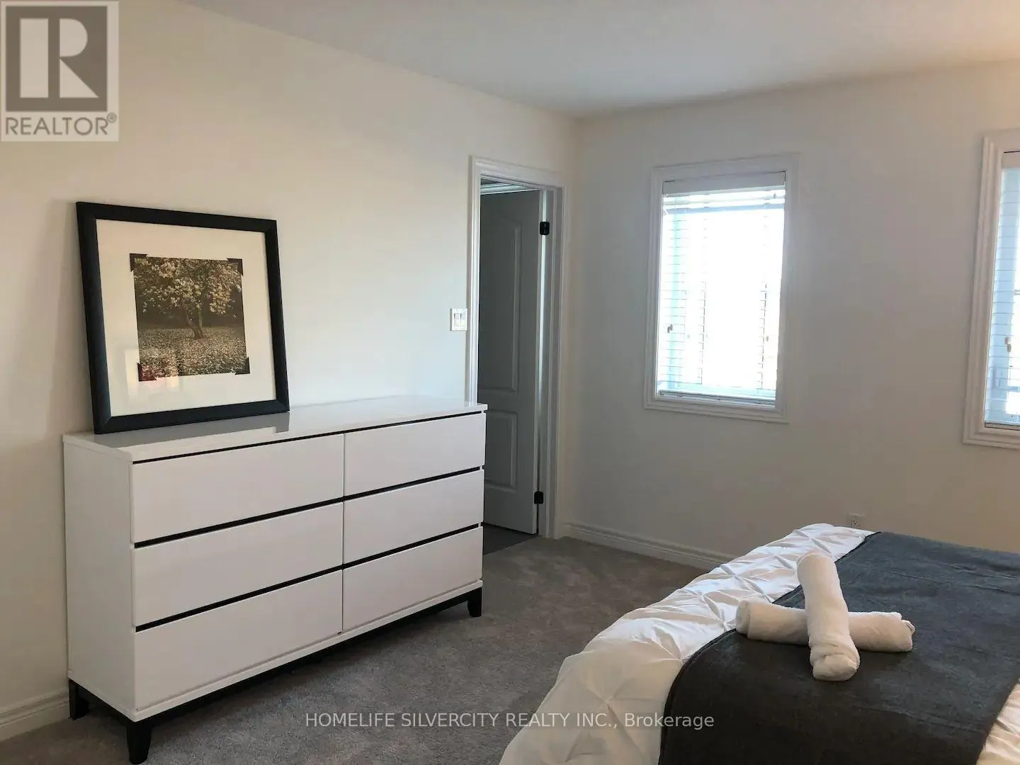 7 ARCHER AVENUE
