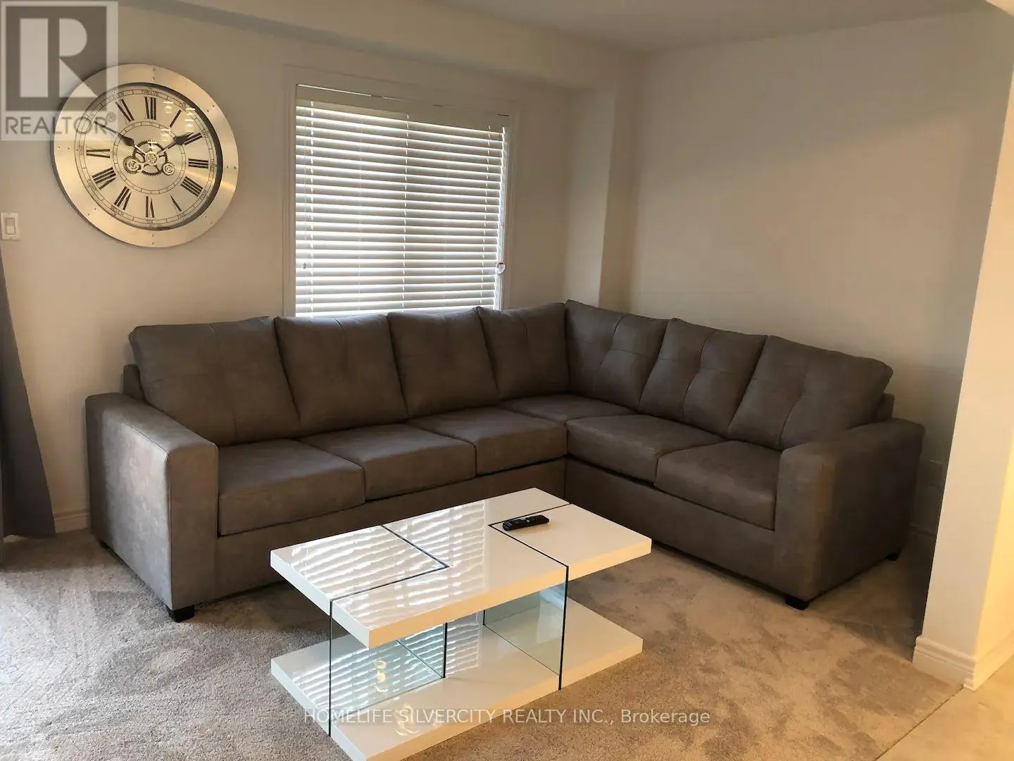 7 ARCHER AVENUE