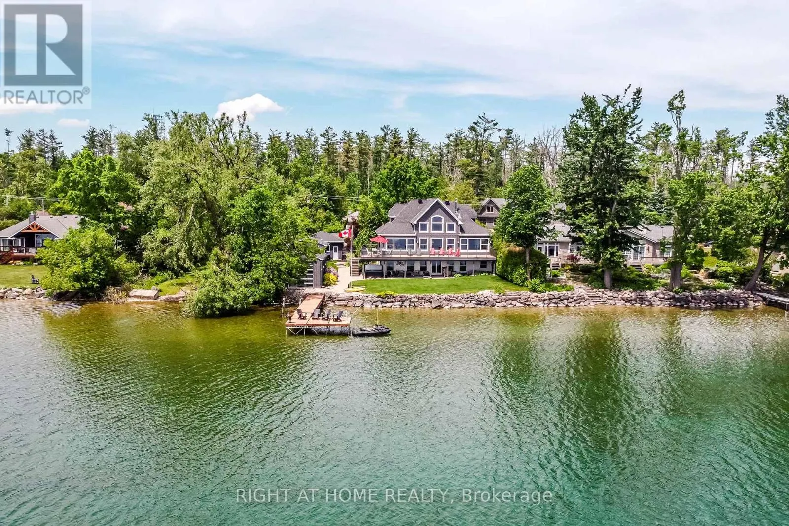 21 LAKESHORE ROAD E