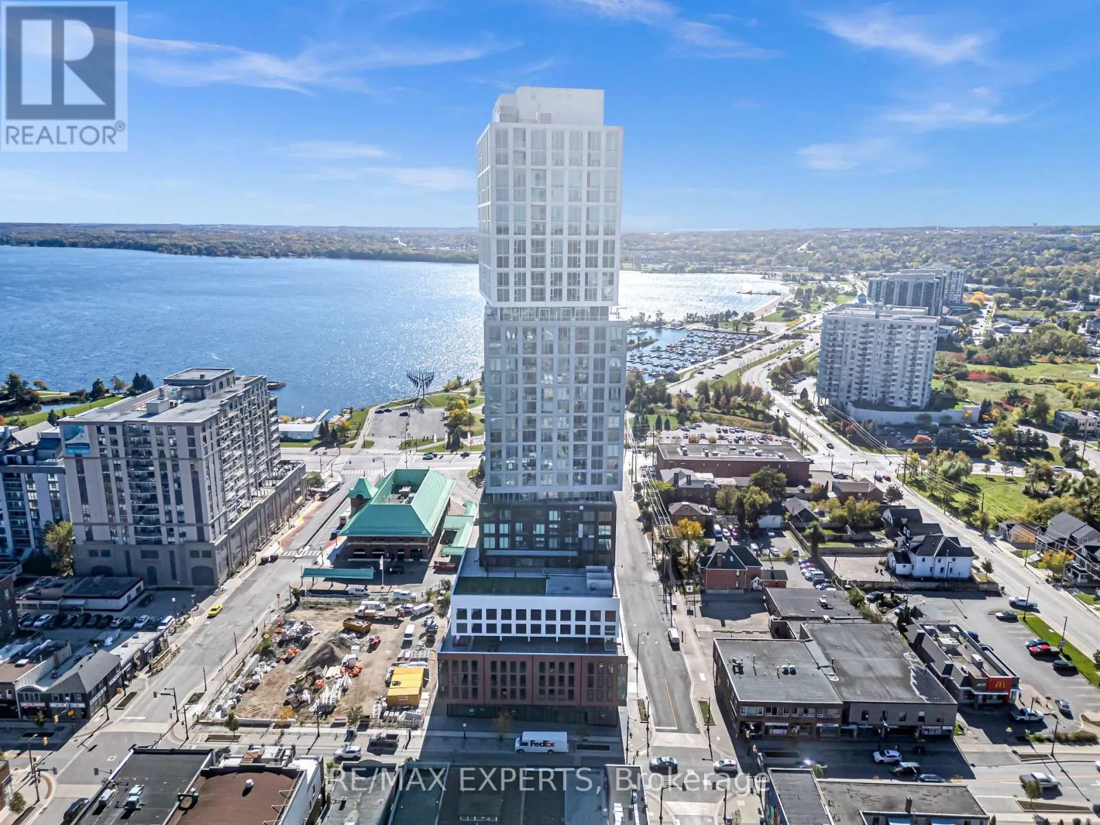 2102 - 39 MARY STREET W