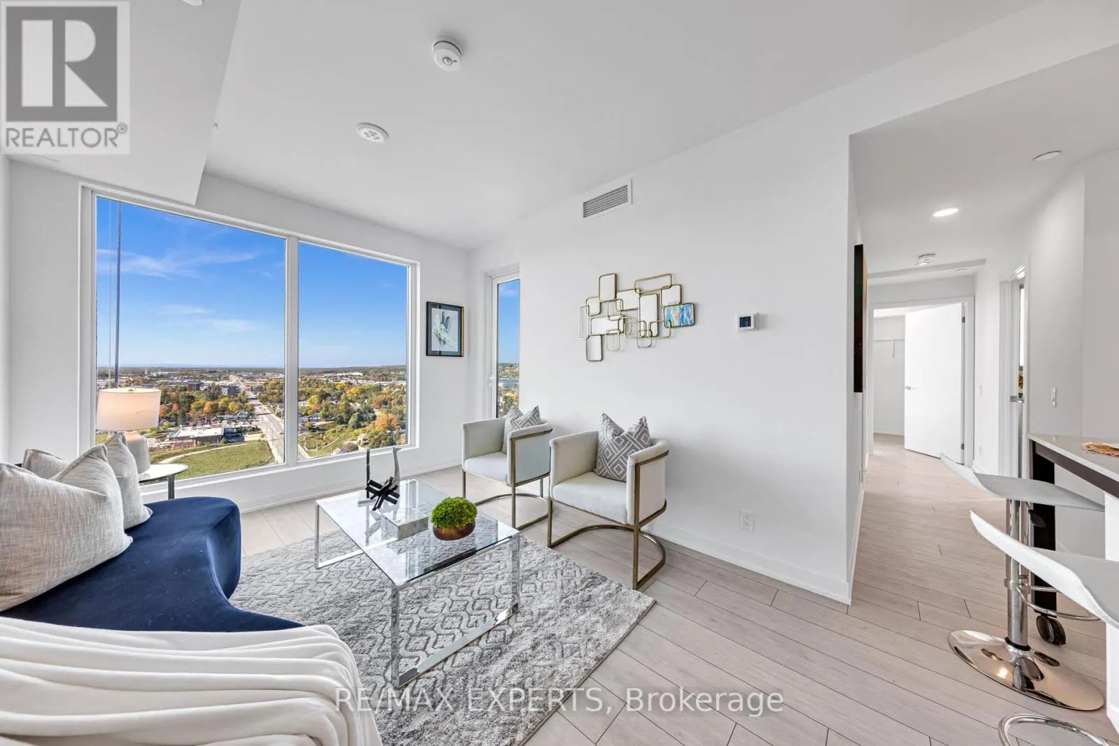 2102 - 39 MARY STREET W