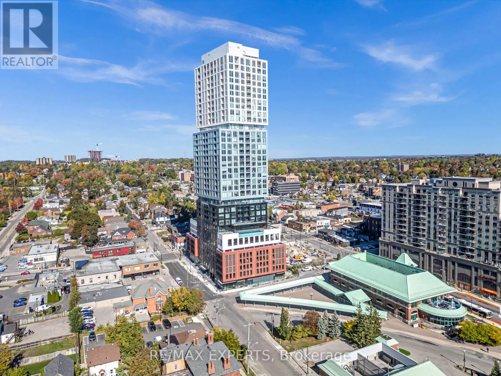 2102 - 39 MARY STREET W