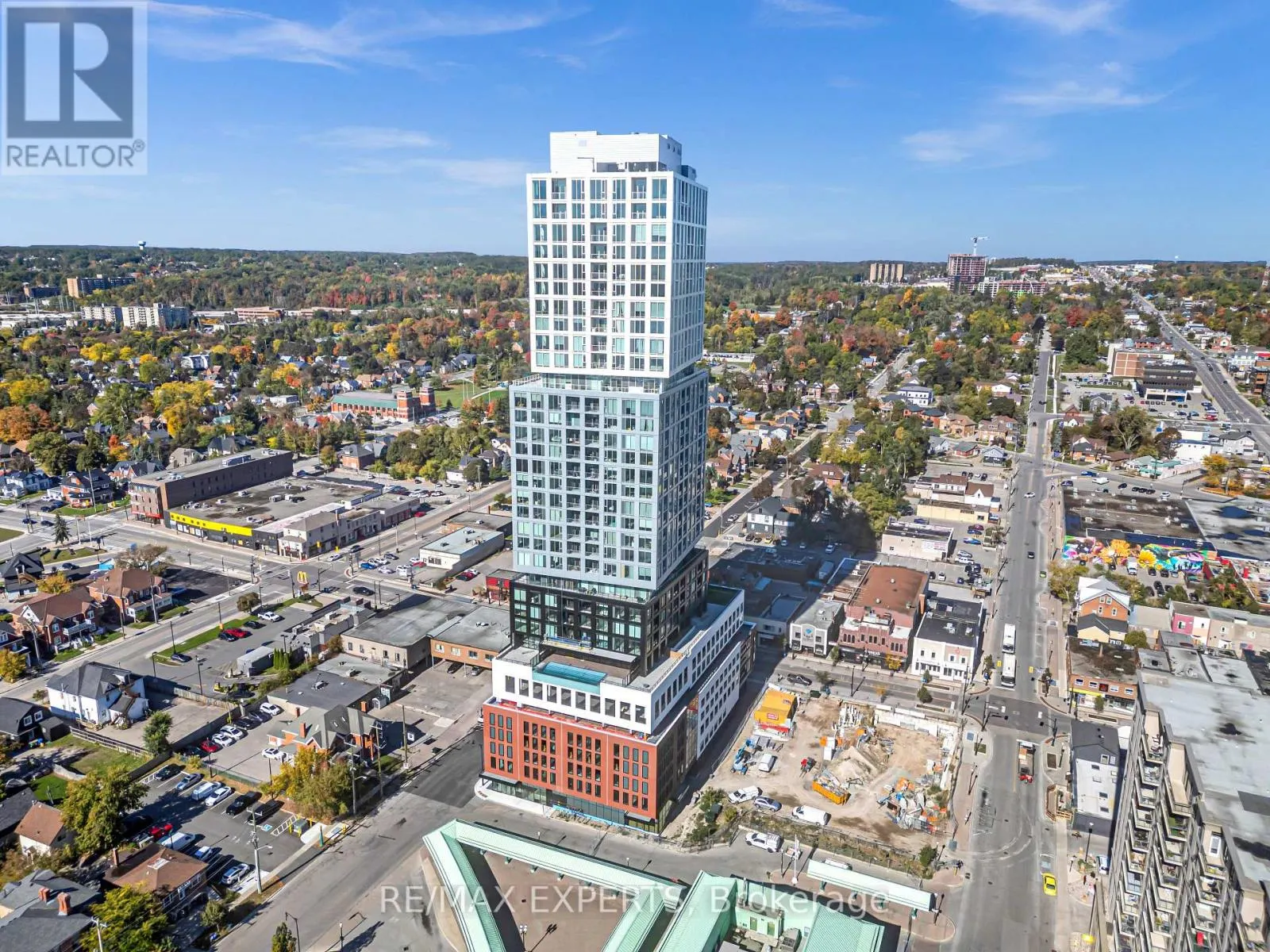 2102 - 39 MARY STREET W