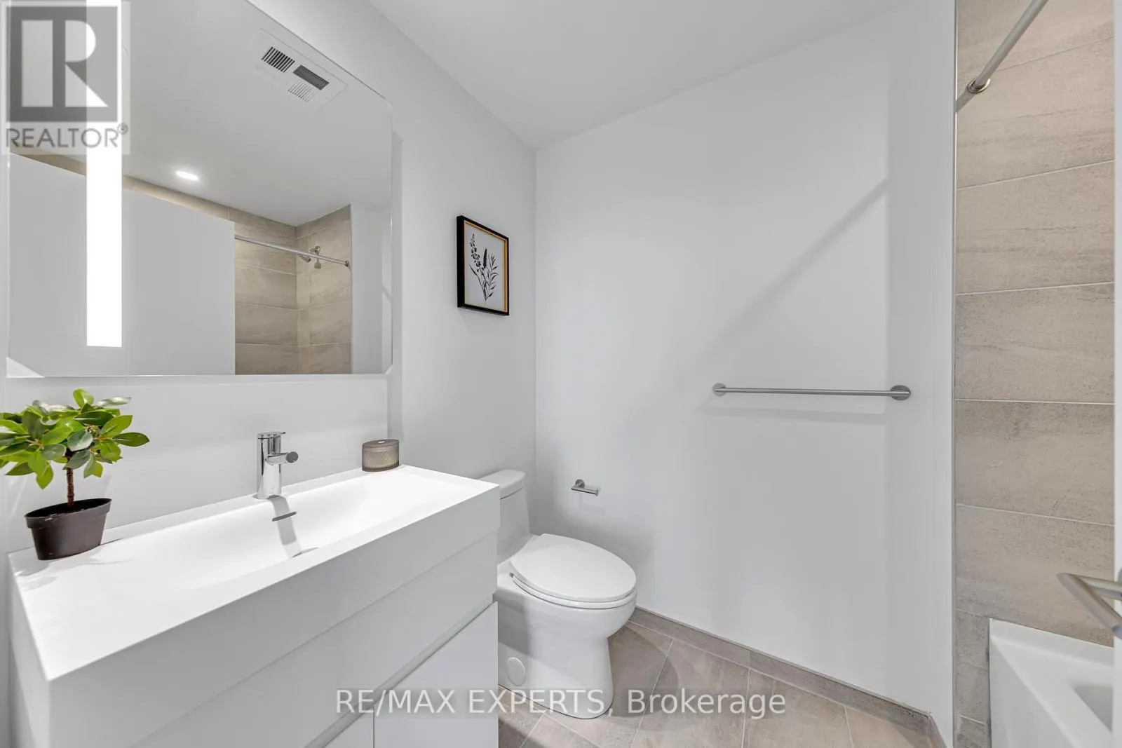 2102 - 39 MARY STREET W
