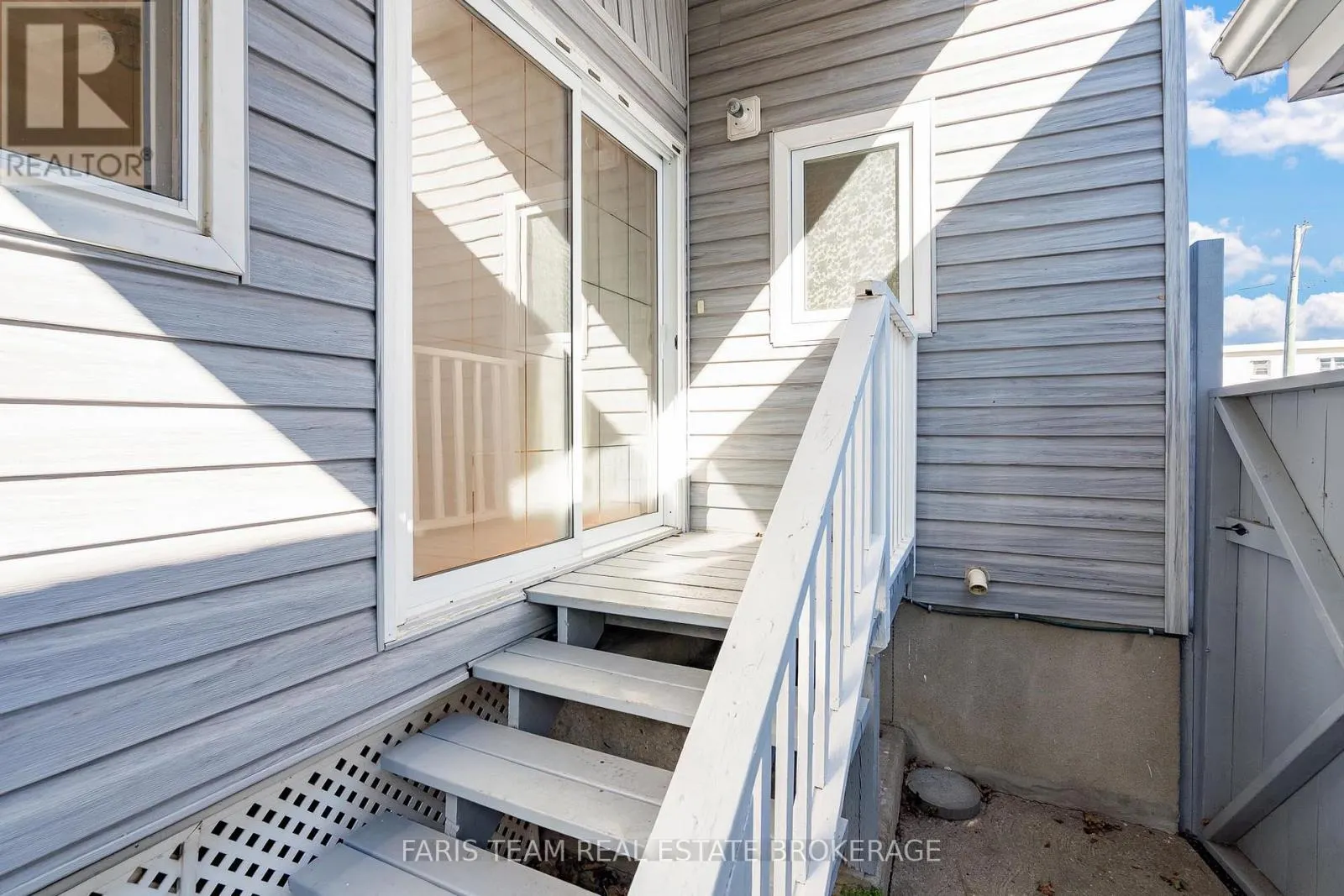 31 NAPIER STREET
