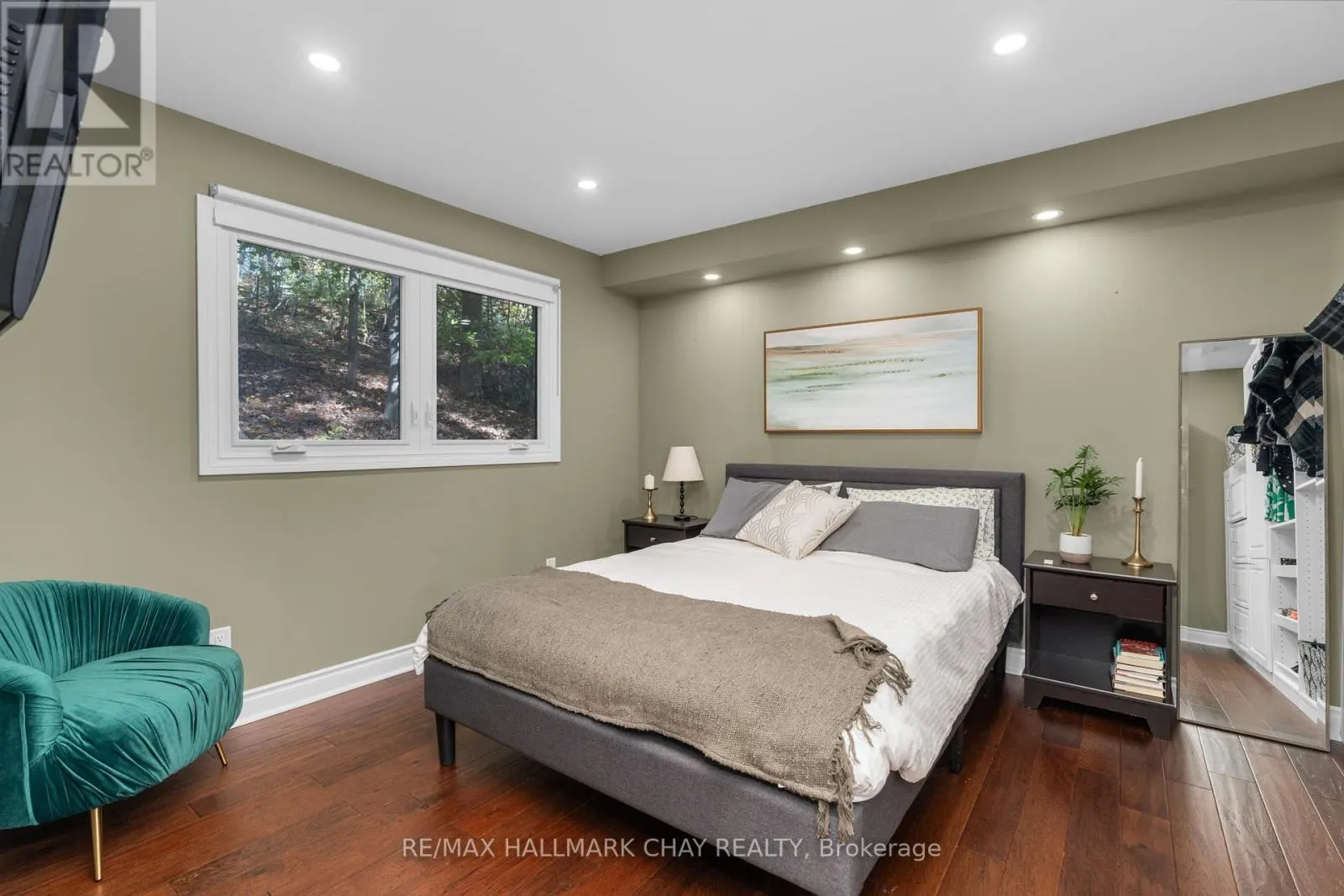 1 IROQUOIS RIDGE