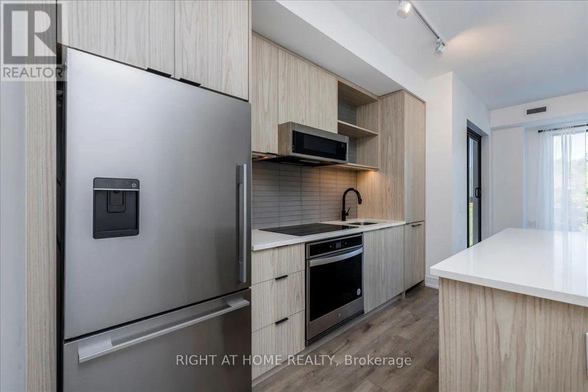 517 - 185 DUNLOP STREET E