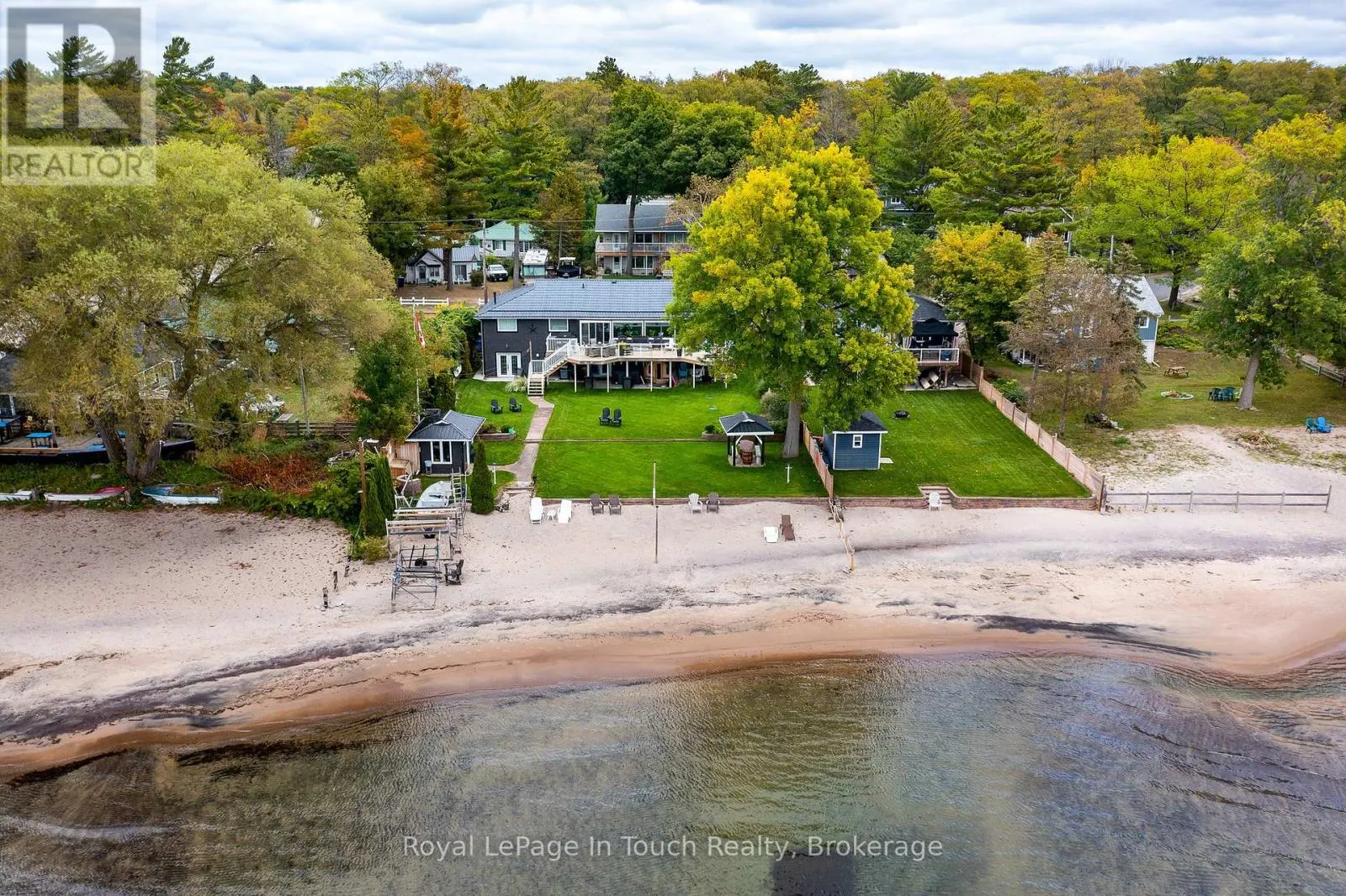 8 TINY BEACHES ROAD S