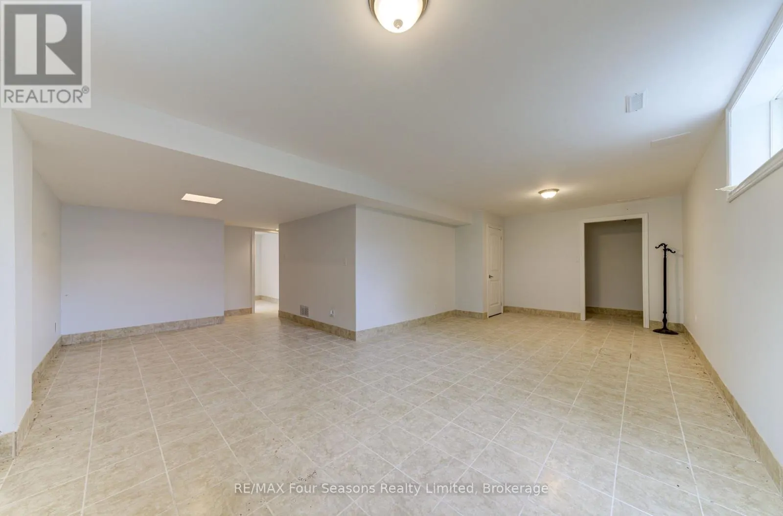 243 RIVER ROAD E