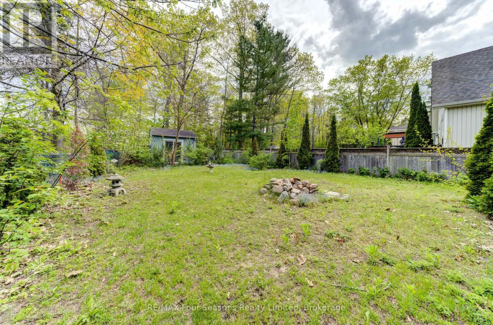 243 RIVER ROAD E