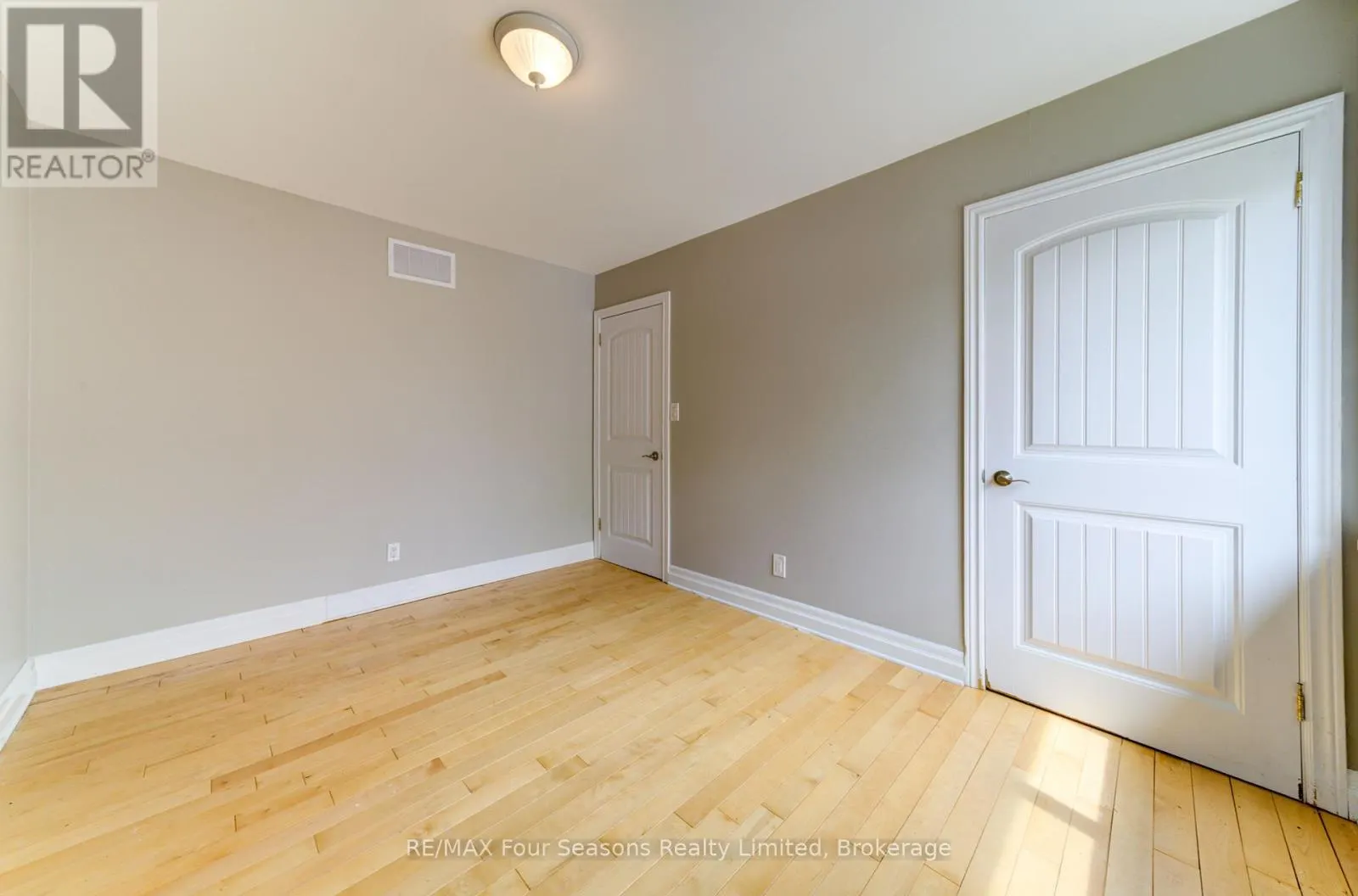 243 RIVER ROAD E