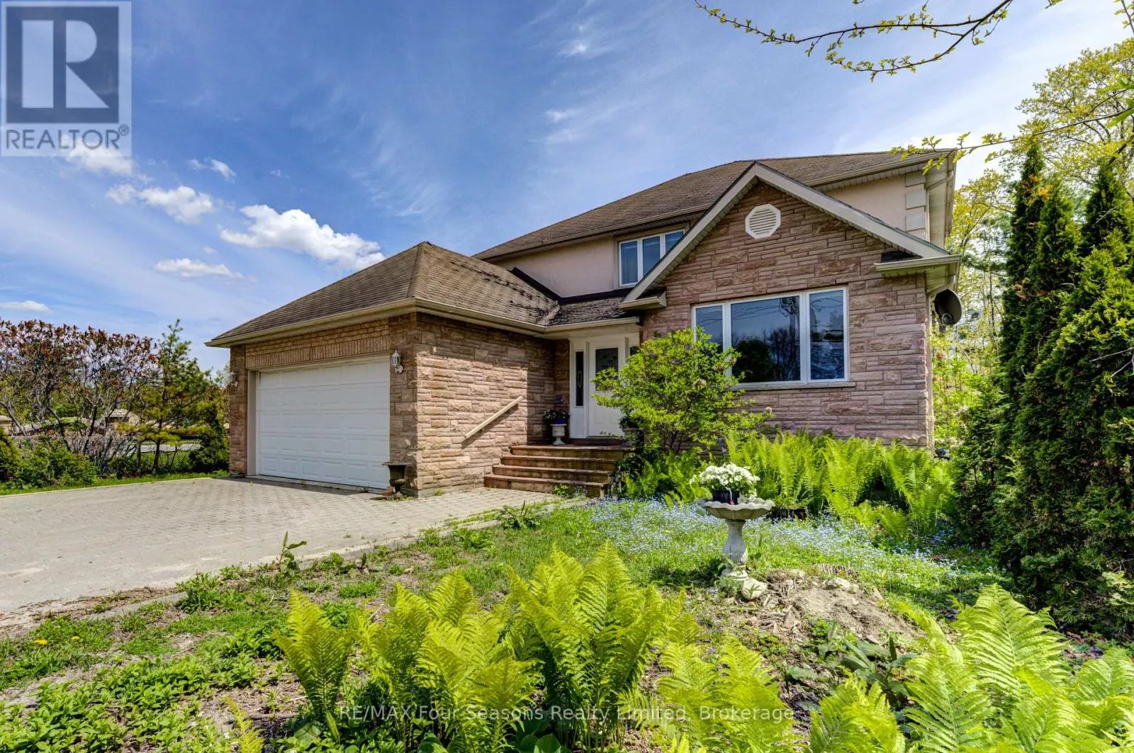 243 RIVER ROAD E