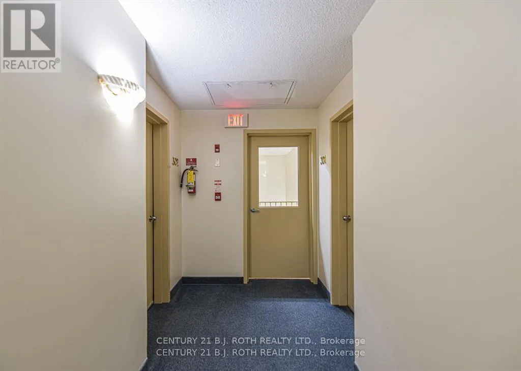302 - 125 BOND STREET