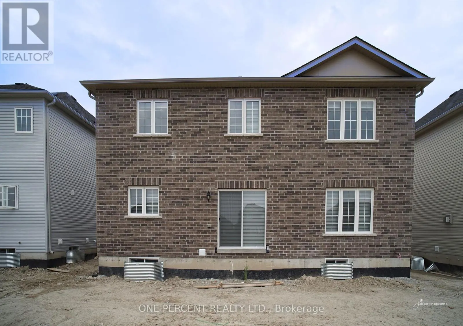 242 SPRINGFIELD CRESCENT