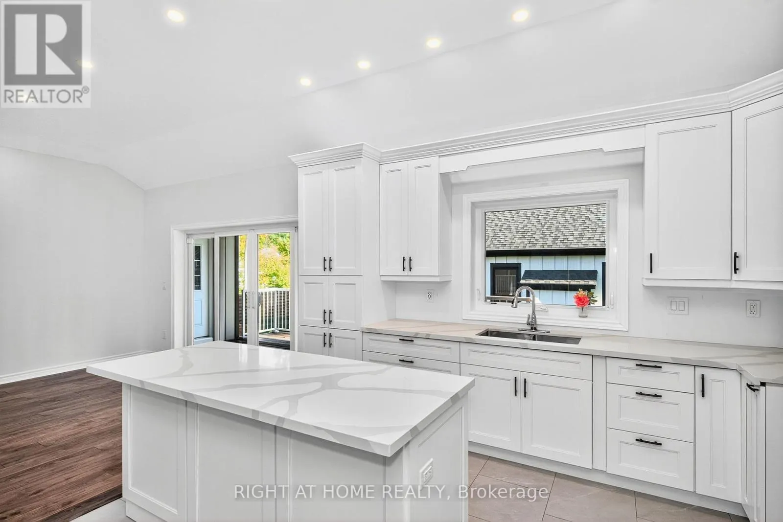 50 BREITHAUPT CRESCENT