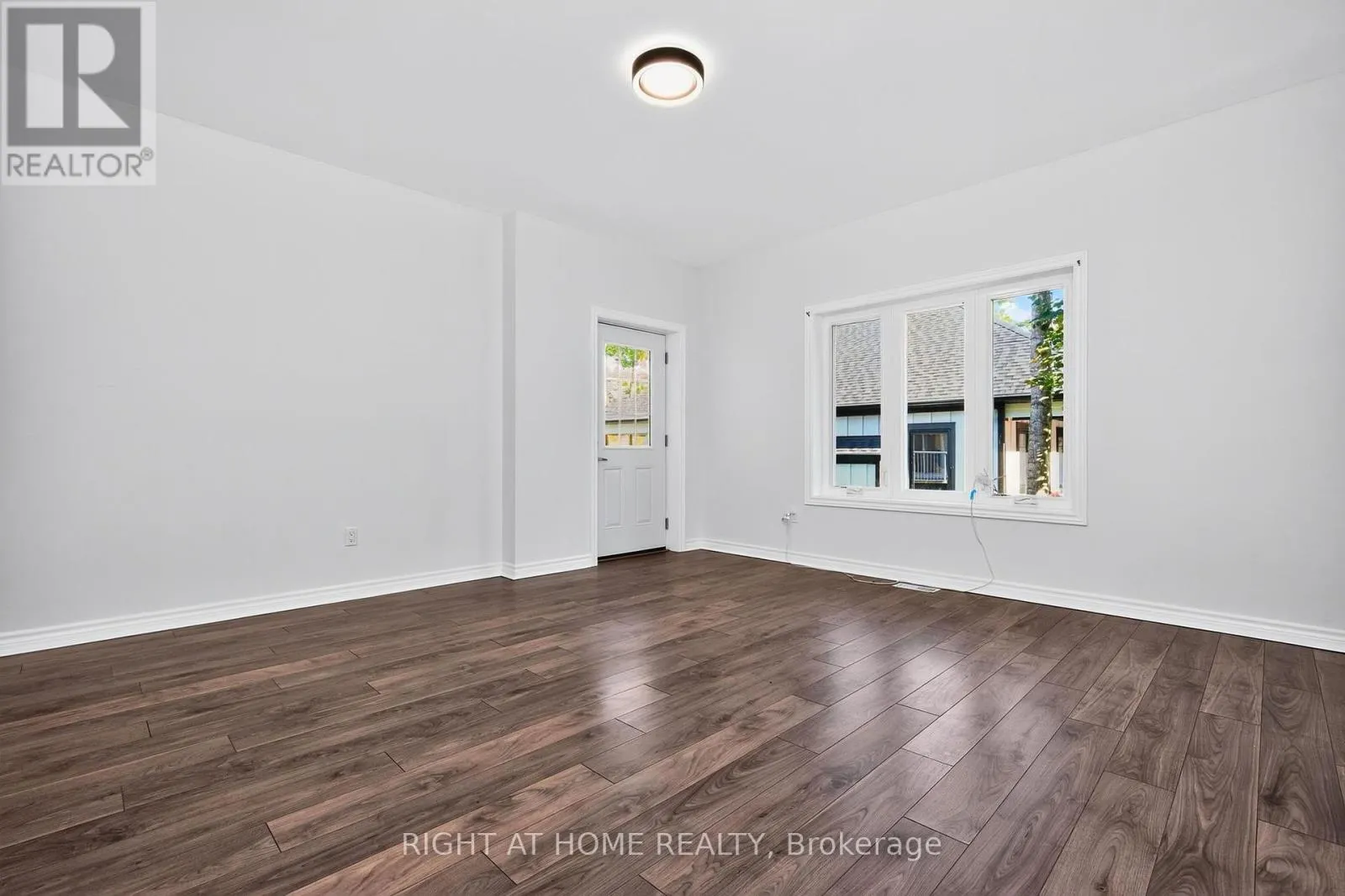 50 BREITHAUPT CRESCENT