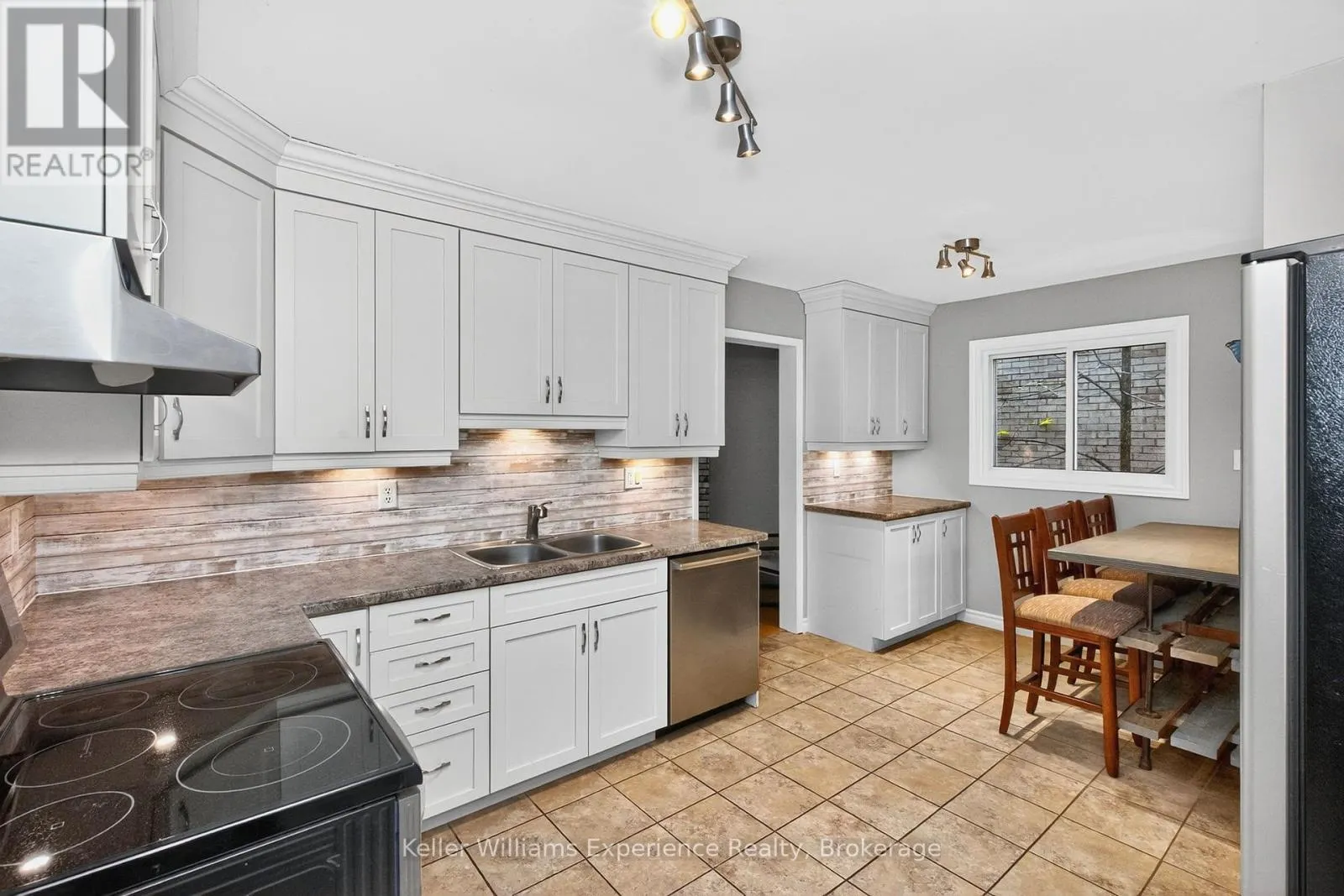 22 CARTWRIGHT DRIVE