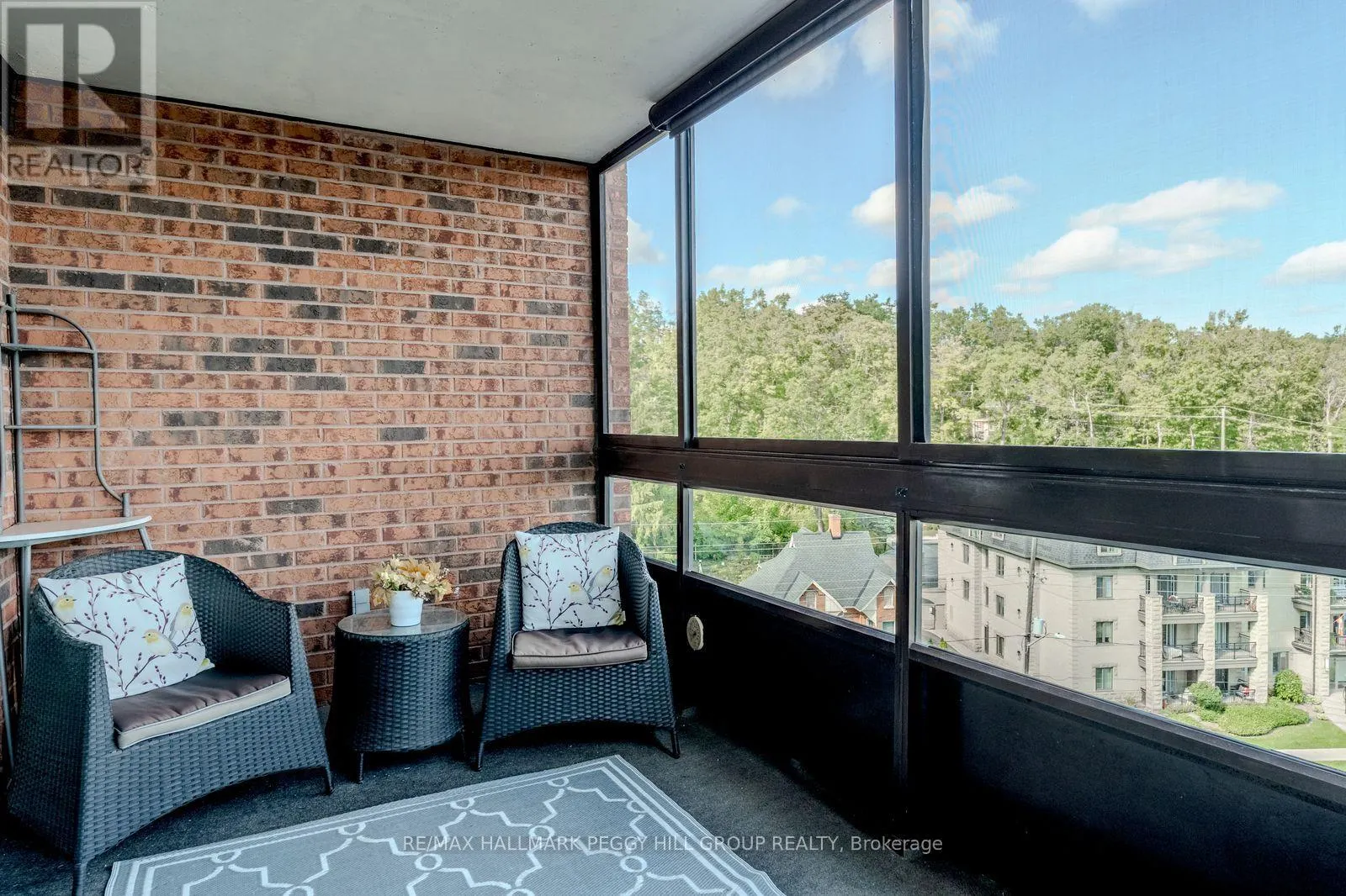 803 - 181 COLLIER STREET