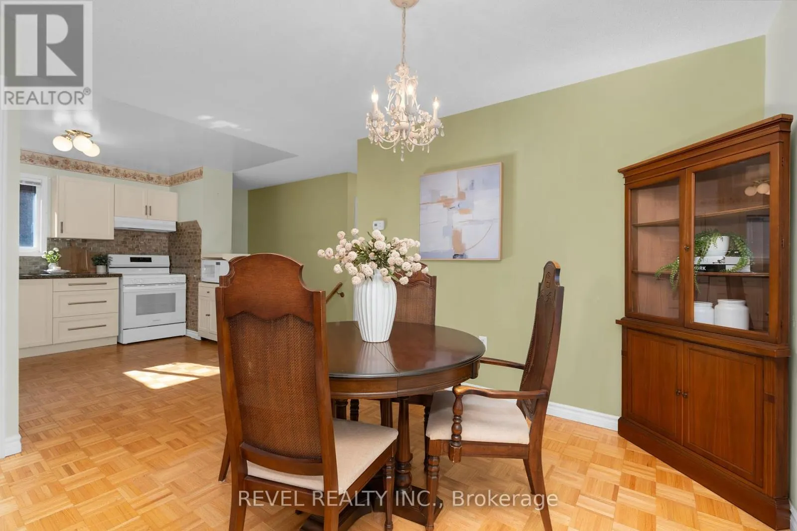 290 CUNDLES ROAD W