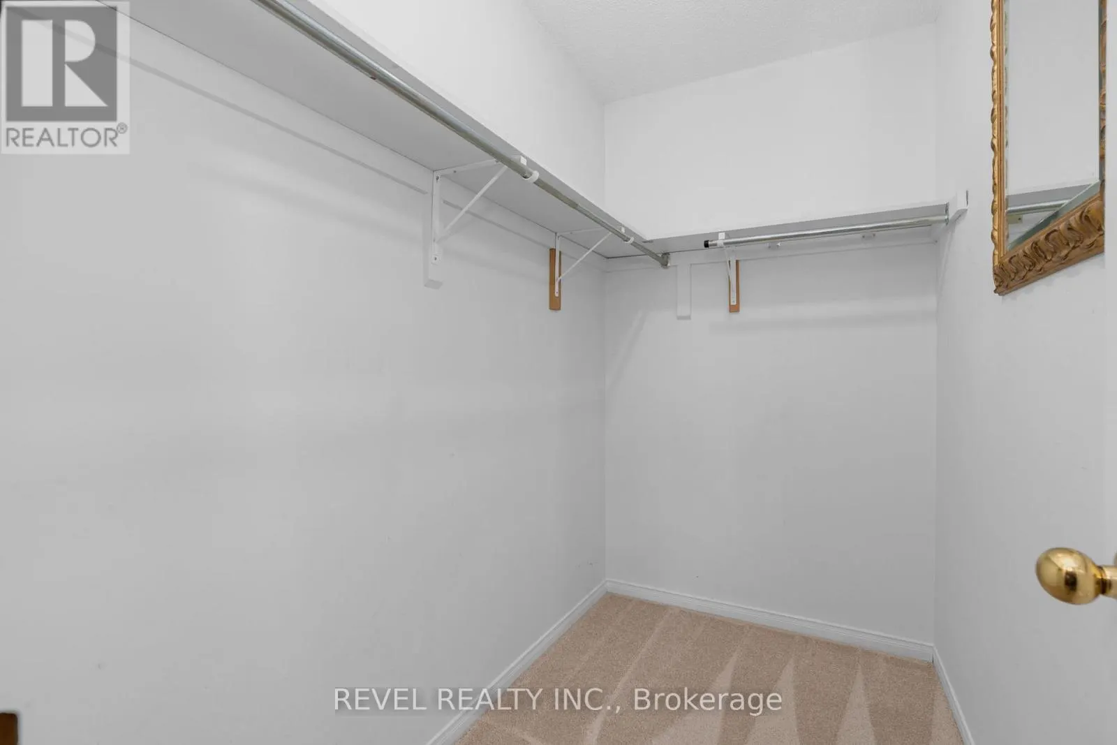 290 CUNDLES ROAD W