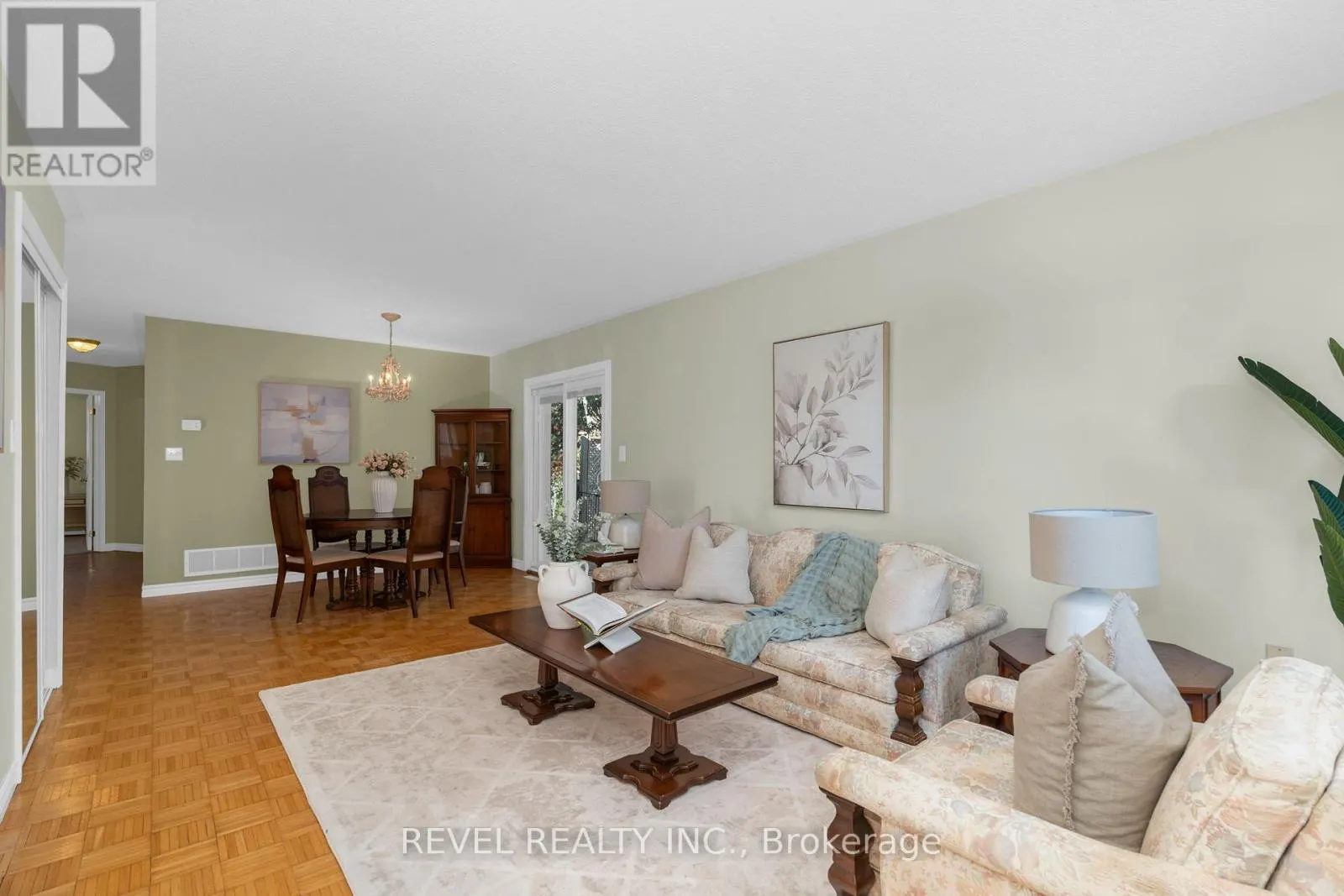 290 CUNDLES ROAD W