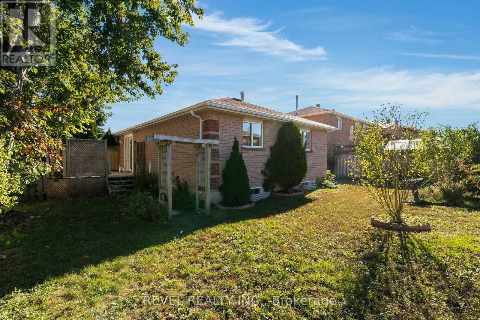 290 CUNDLES ROAD W
