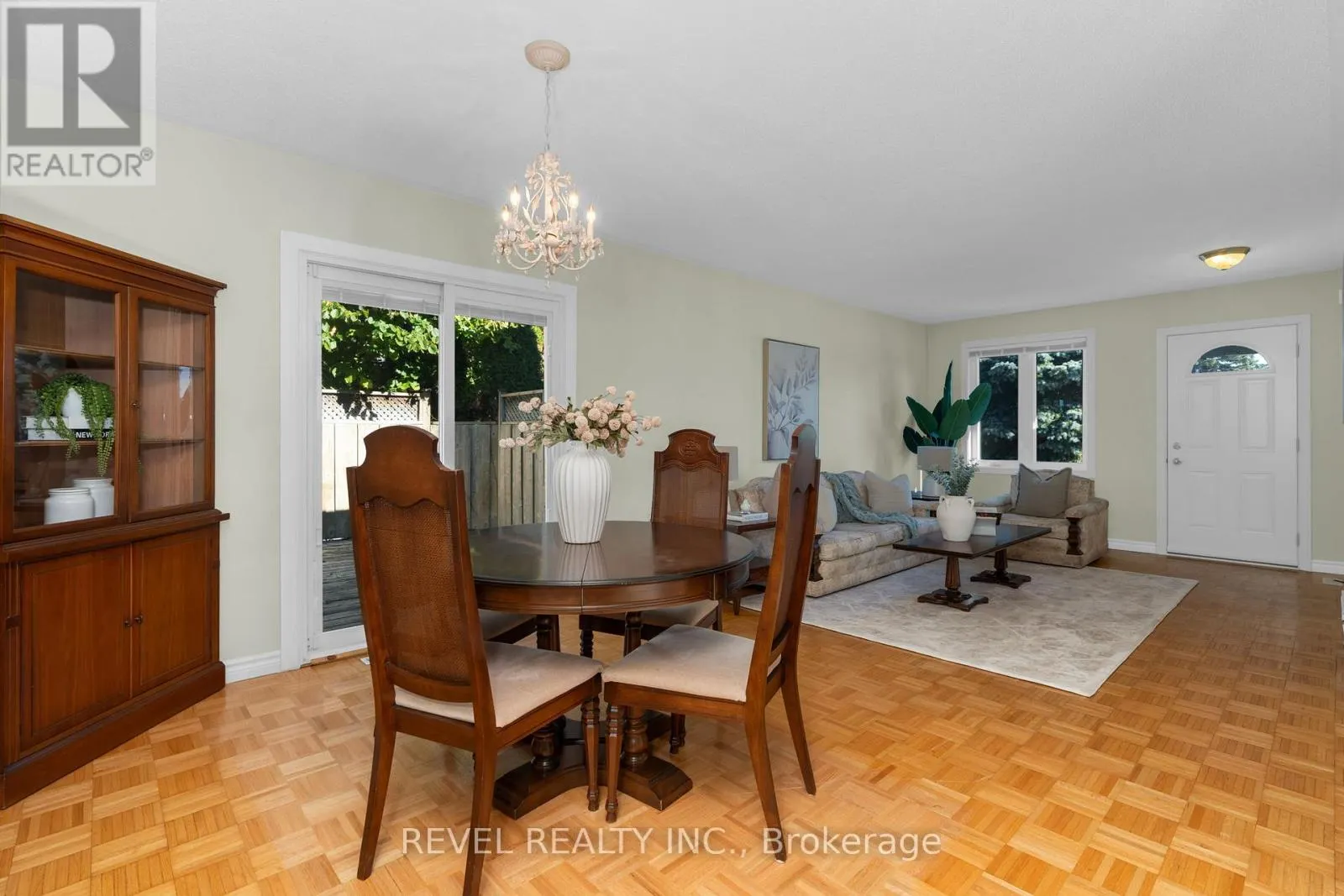290 CUNDLES ROAD W