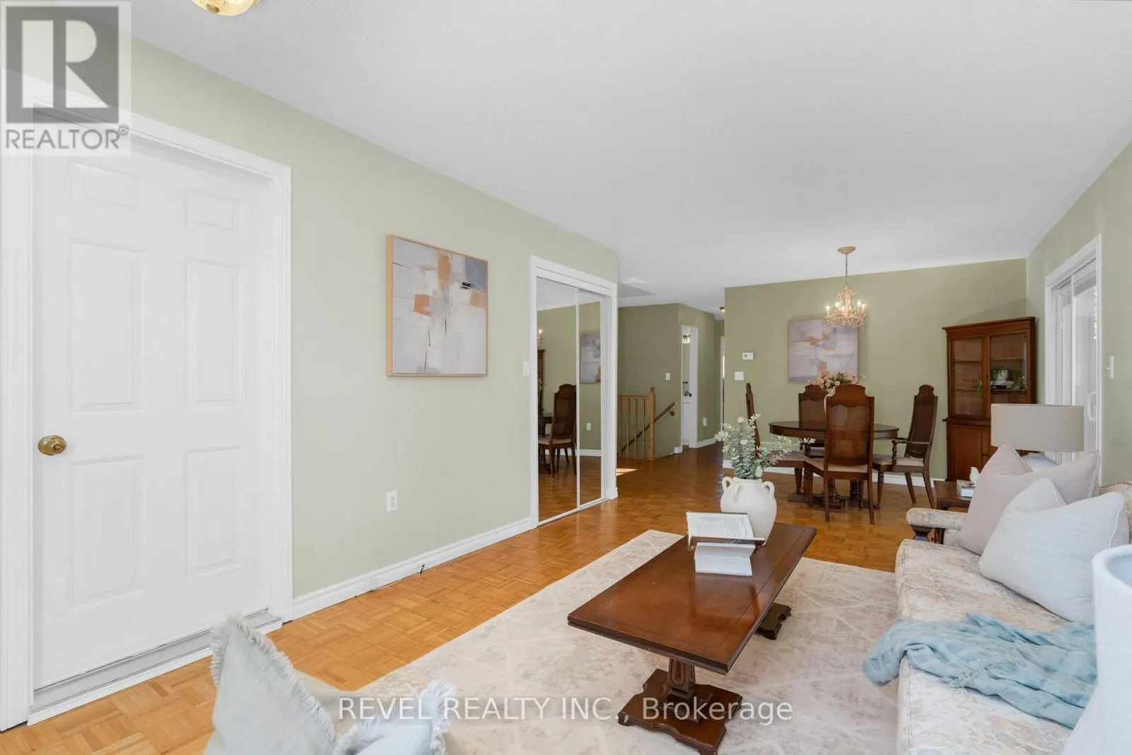 290 CUNDLES ROAD W