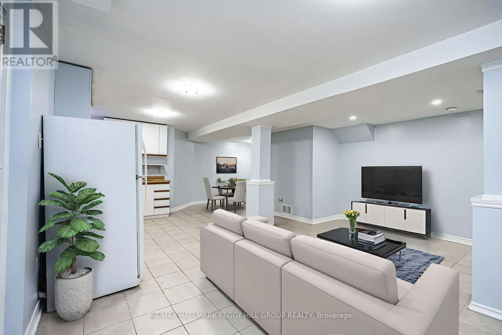 LOWER - 66 CARLEY CRESCENT