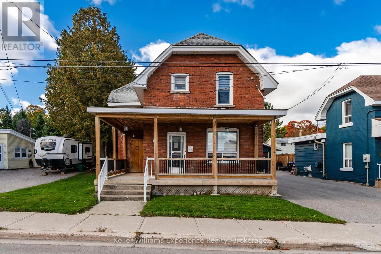 196 FOURTH STREET