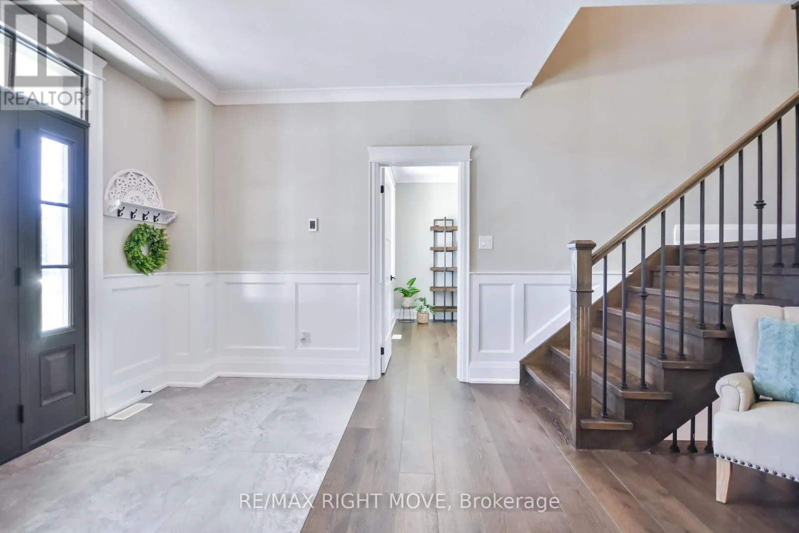 2448 STOCKDALE ROAD