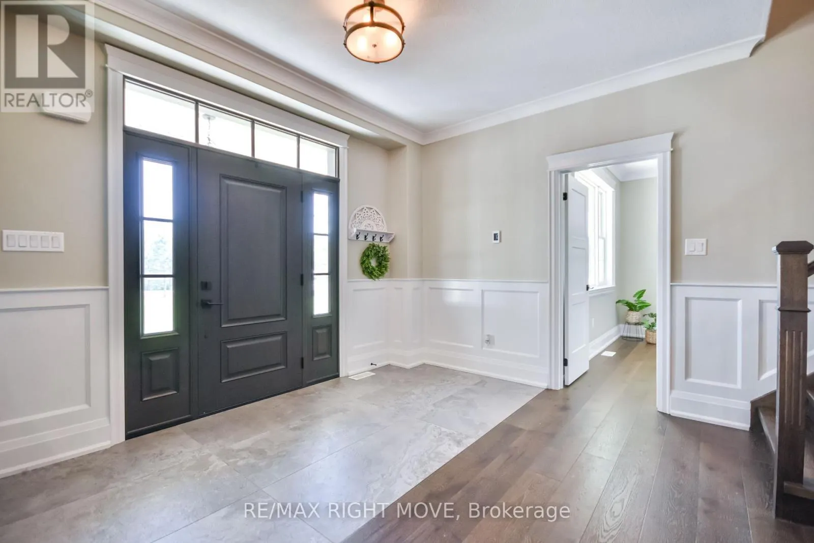 2448 STOCKDALE ROAD